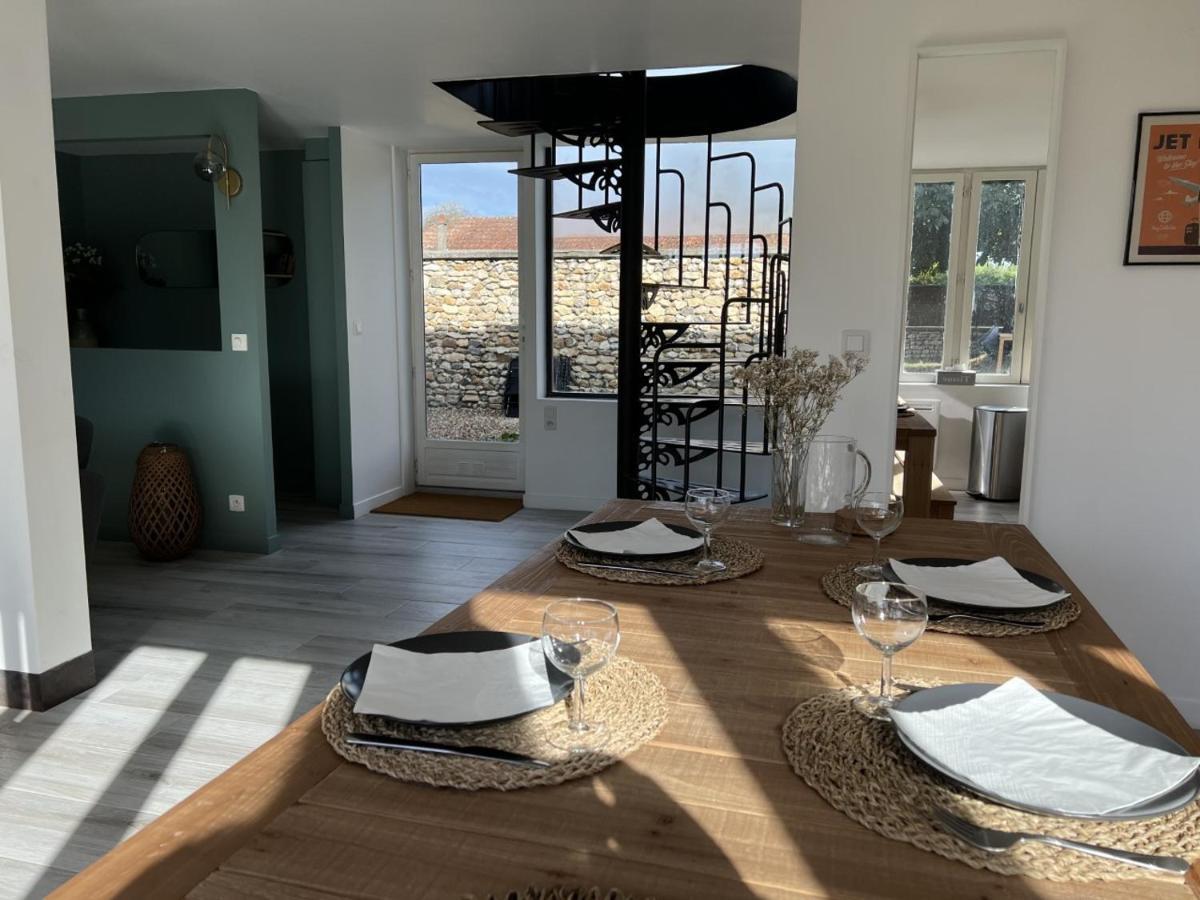 Maison De Campagne Entierement Climatisee Avec Grand Jardin Villa Pressagny-lʼOrgeuilleux Exterior foto